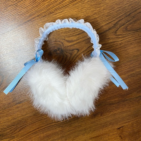 🎀🌷 White & Blue Faux Fur Earmuffs w/ Pearl Ruffle Lace Ribbon Headband 🌷🎀 NWT - Picture 10 of 11
